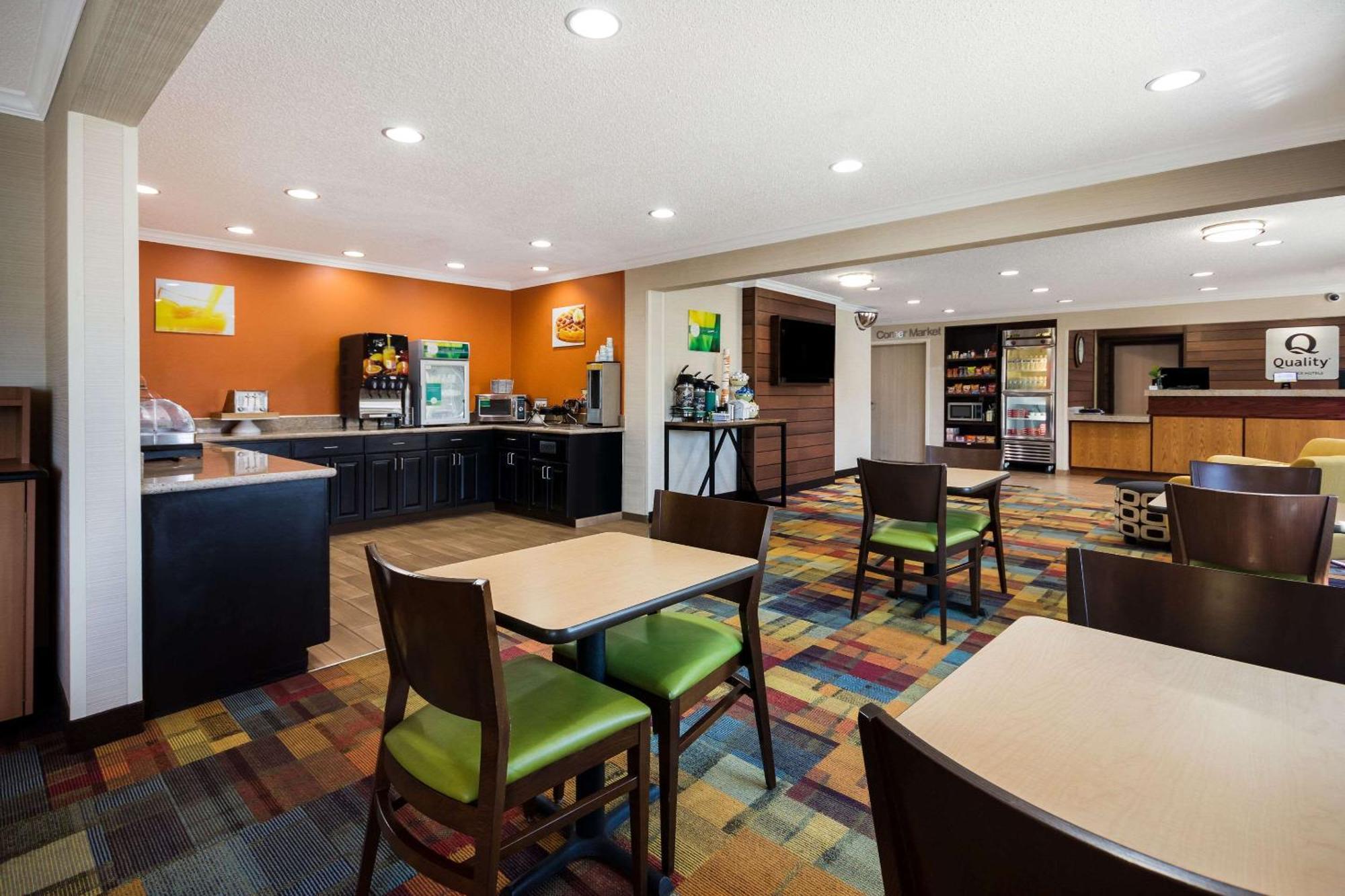 Quality Inn & Suites בוזמן מראה חיצוני תמונה